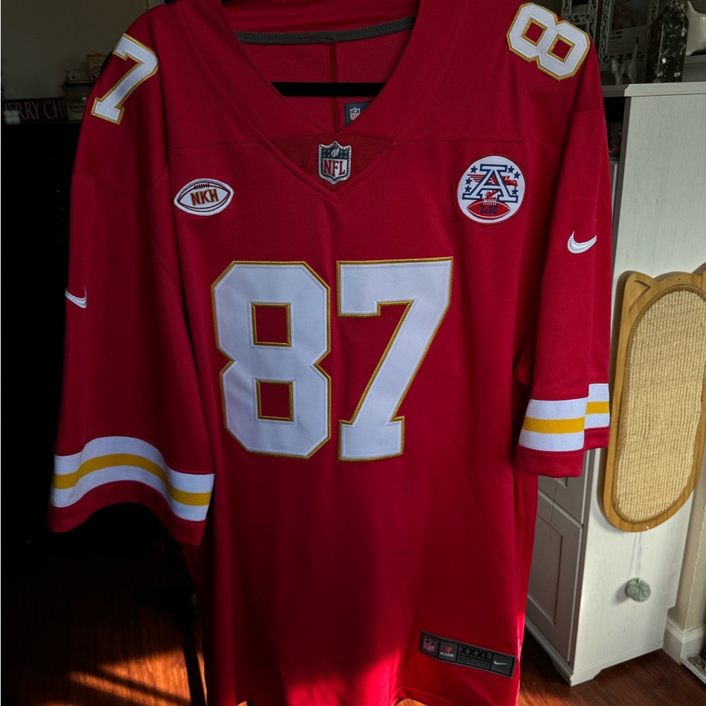 Travis Kelce #87 Kansas City Cheifs Jersey!!